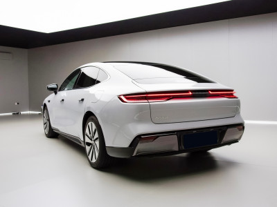 Geely Galaxy E8  Фото №6